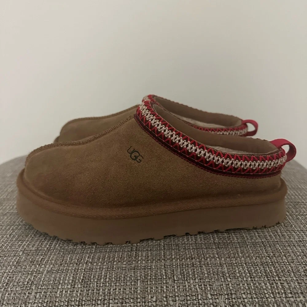 UGG big kids Chestnut Suede Slip-On Clogs with Red Accent